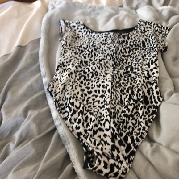Very sexy animal print leotard - Picture 2 of 2